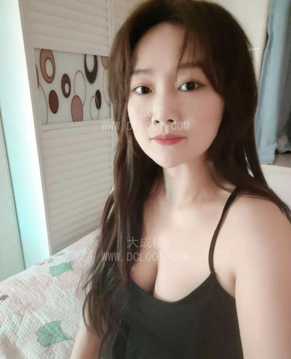 白云大胸可可