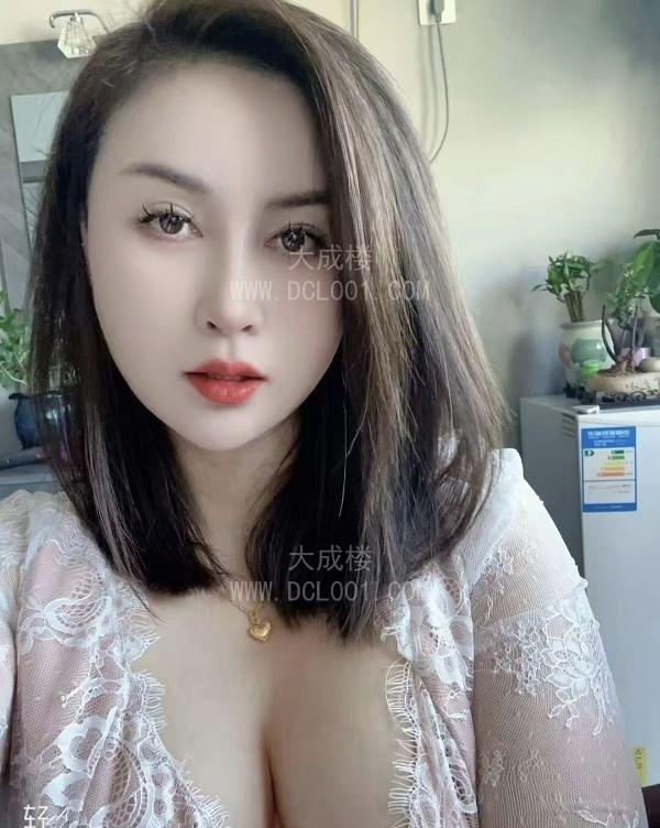 大胸梦梦