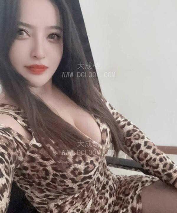 西湖大奶少妇